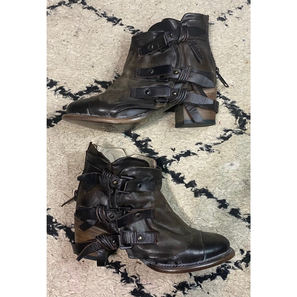 FreeBird by Steven booties size 7